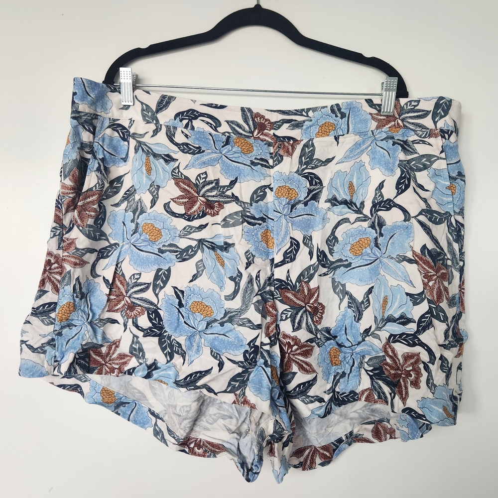 Old Navy Blue Floral Women's Bermuda Shorts